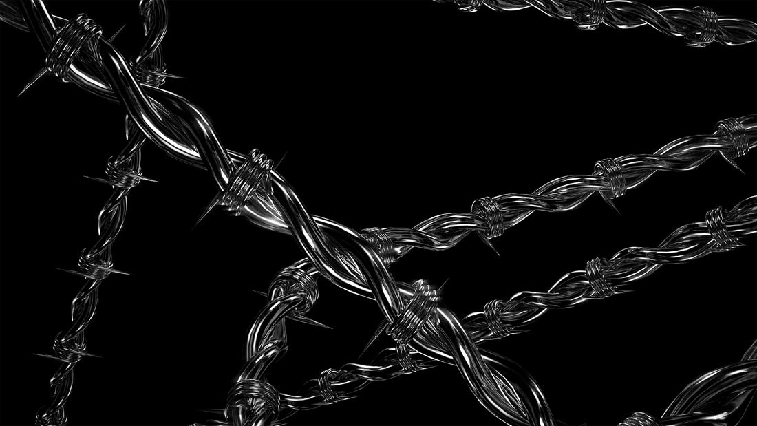 Old Jewelry Reborn: From Sentimental Keepsakes to Y2K Trend Icons