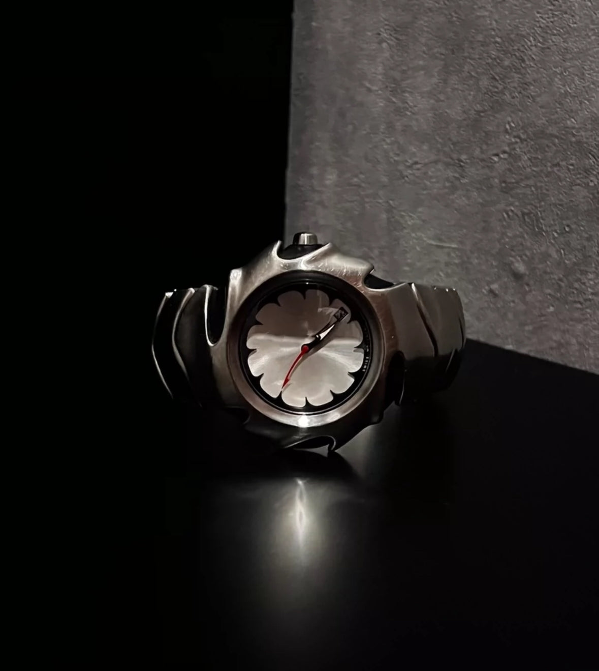 Y2K Blade Retro Watch - Non-Oakley Style Steel Quartz Unisex Vintage | Y2Bling