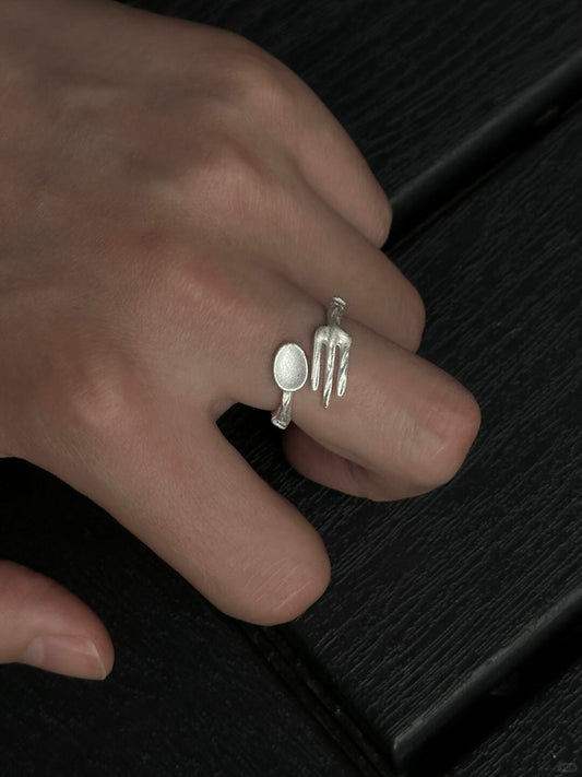 Fatto a mano | Anello con forchetta e cucchiaio a spina di pesce con precisione giocosa