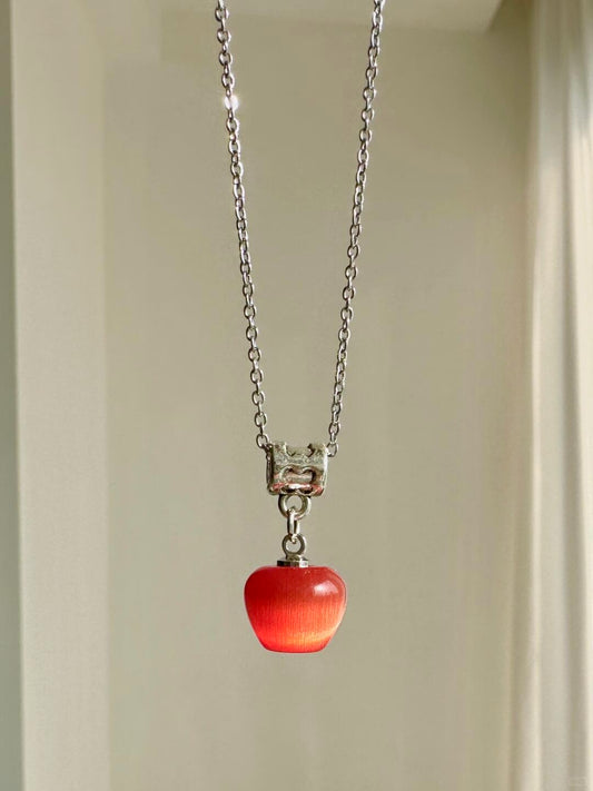 Saturn Pearl Necklace | Cosmic Elegance & Poetic Beauty (Limited Edition)