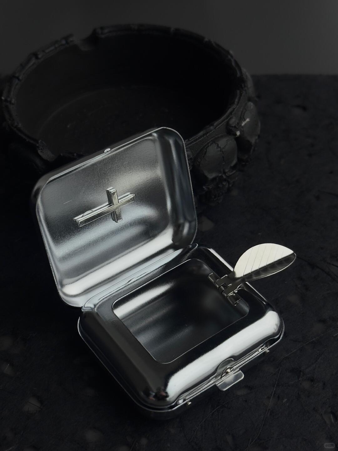 Memento Ashtray | Portable Y2K Nostalgia Gift