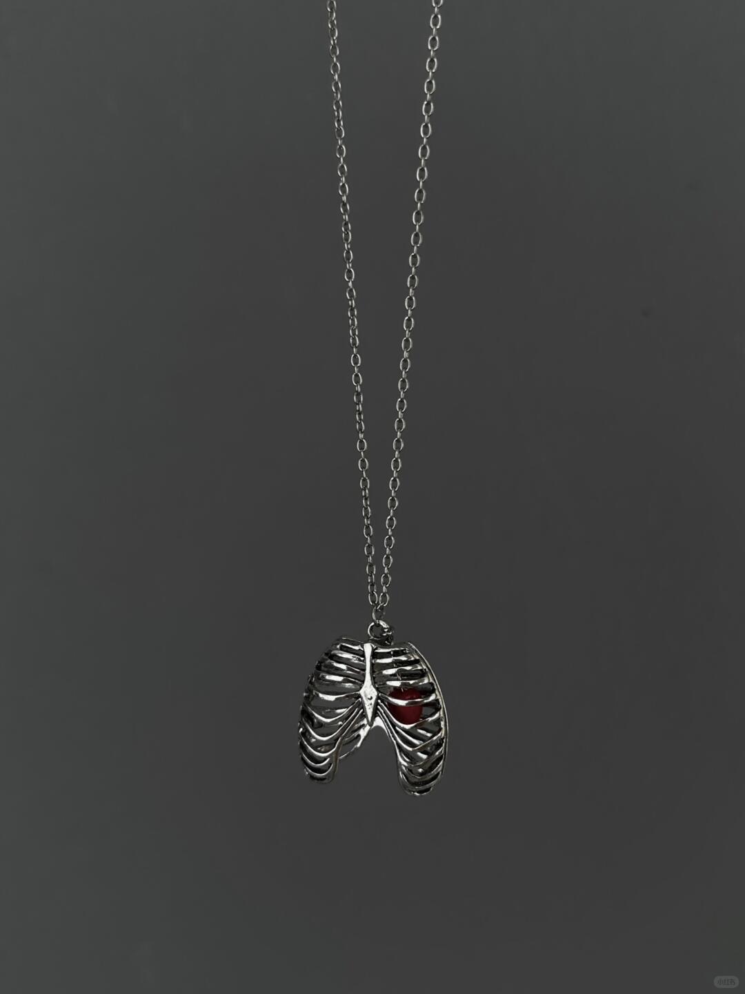 Warm Heart Necklace | Gothic Elegance & Soulful Design (Limited Edition)