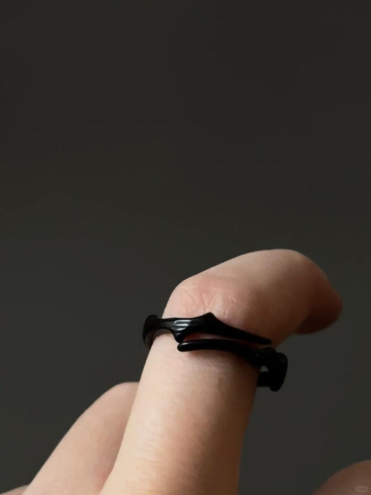 Venom Ring | Dark Fluidity & Bold Elegance (Limited Edition)