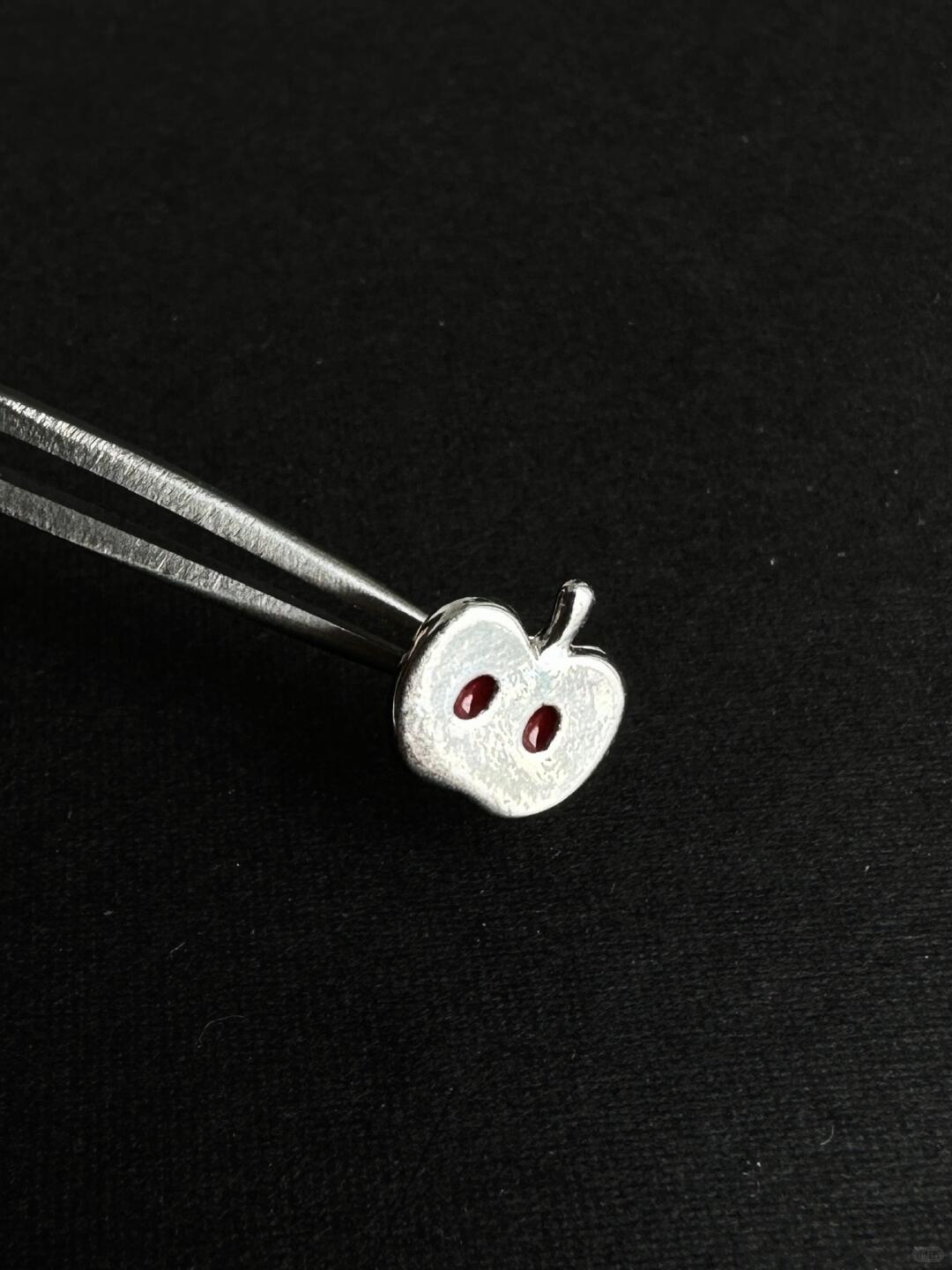 Apple Heart Earrings | Poetic Elegance & Autumn Charm (Limited Edition)