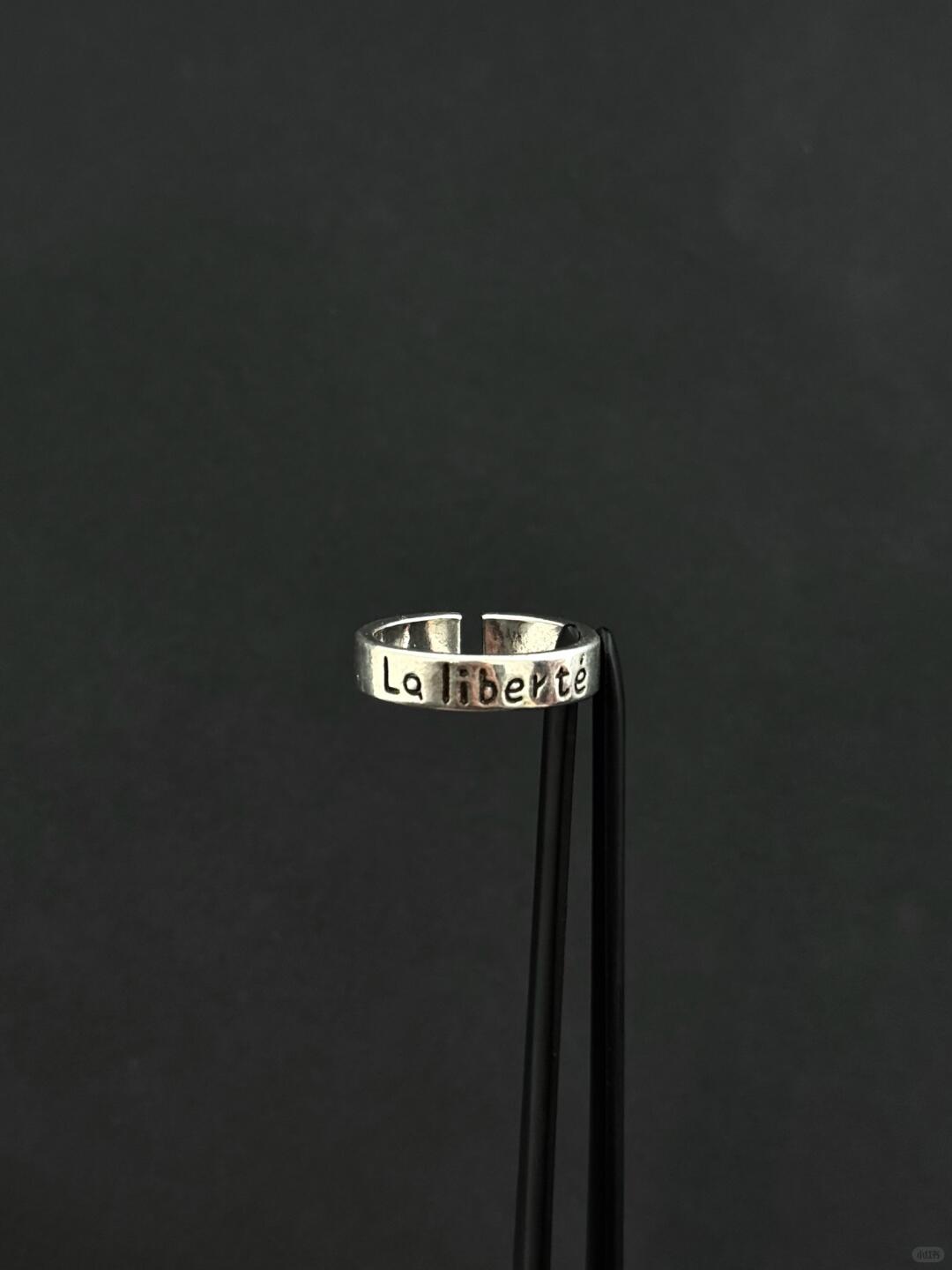 LA LIBERTÉ | Freedom & Truth Statement Ring (Y2K Limited)