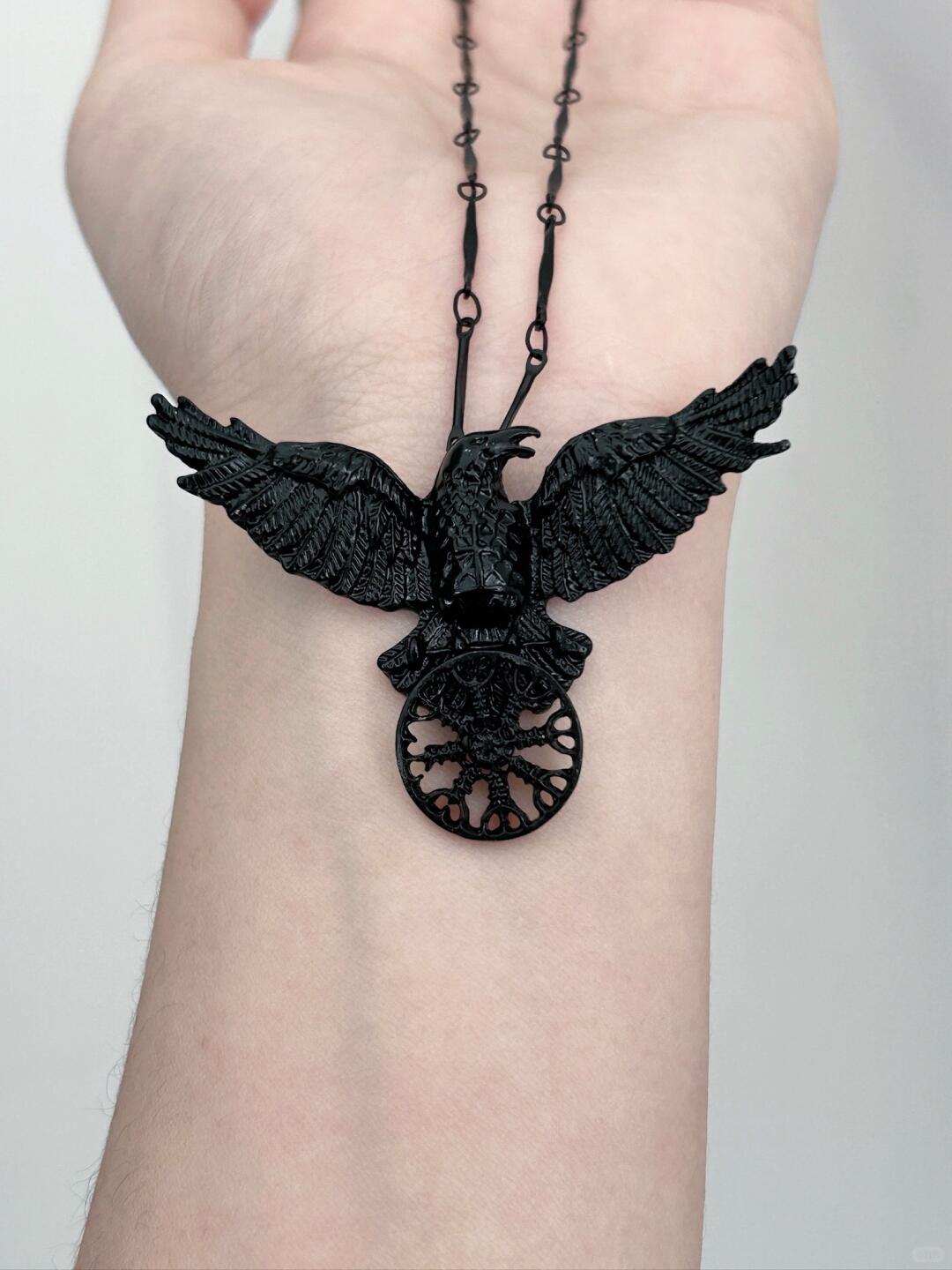 Eagle Necklace | Bold Elegance & Poetic Design (Limited Edition)