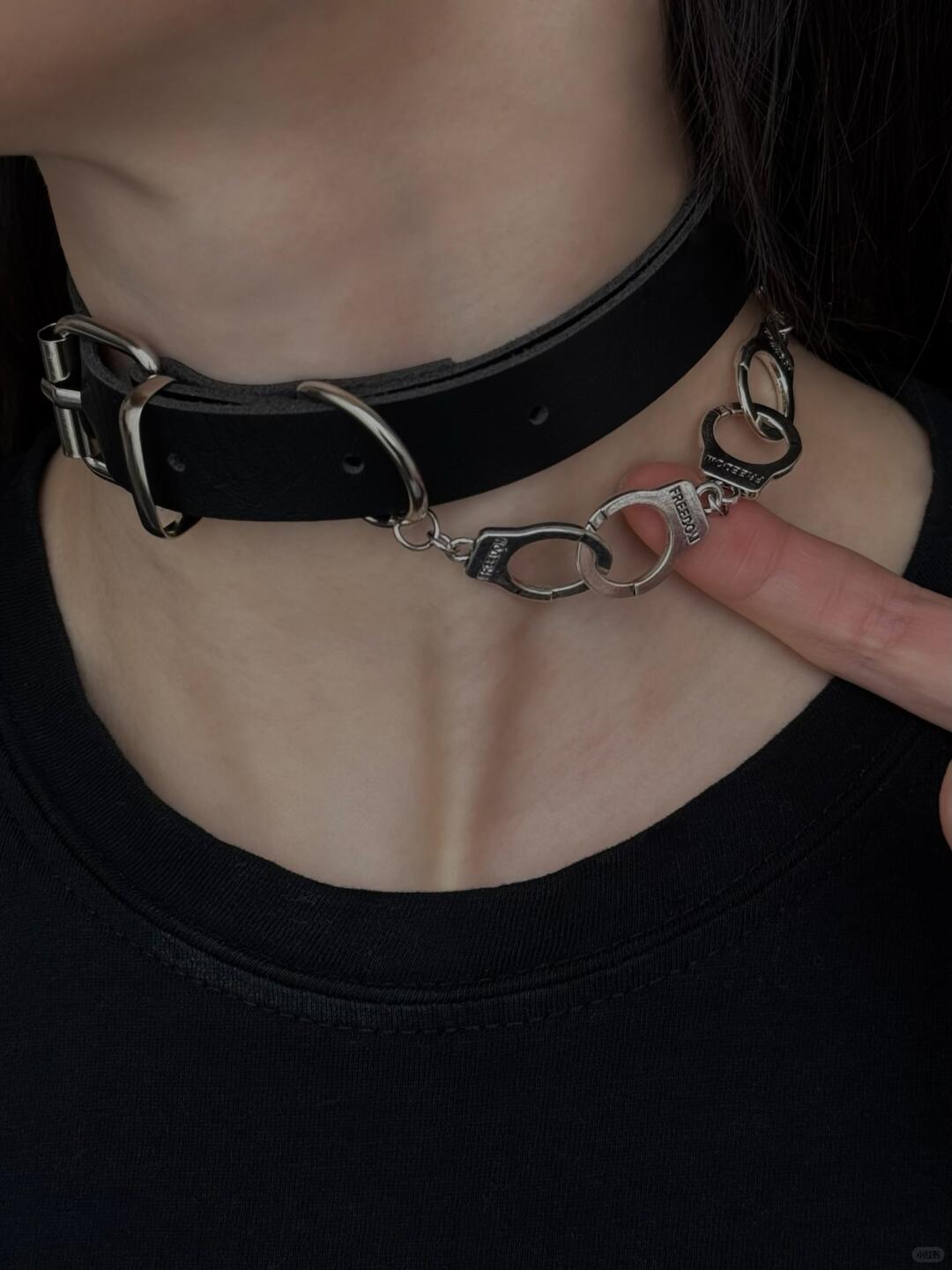Enchain | Intertwined Chains Bond Choker (Y2K Limited)
