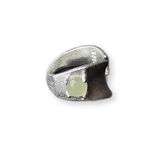 Green Is the Heart of Spring | Oakmoss Minimalist Ear Cuff