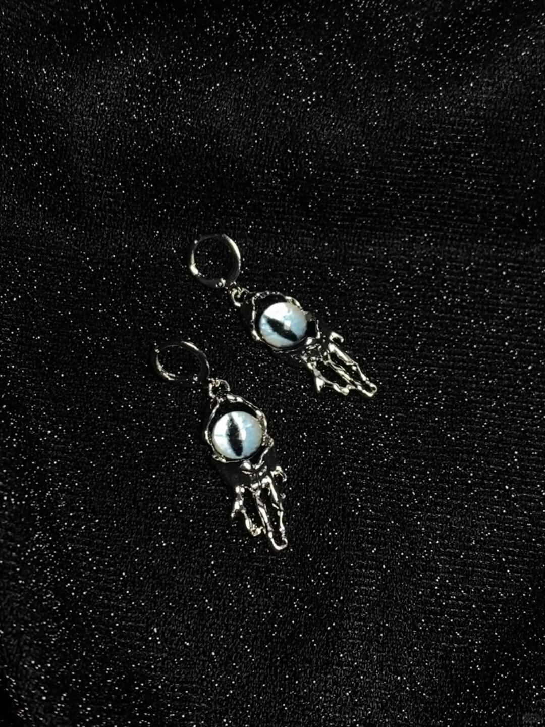 Cthulhu’s Tear Ear Cuffs | Eldritch Eye & Minimal Dark Glow (Limited Edition)