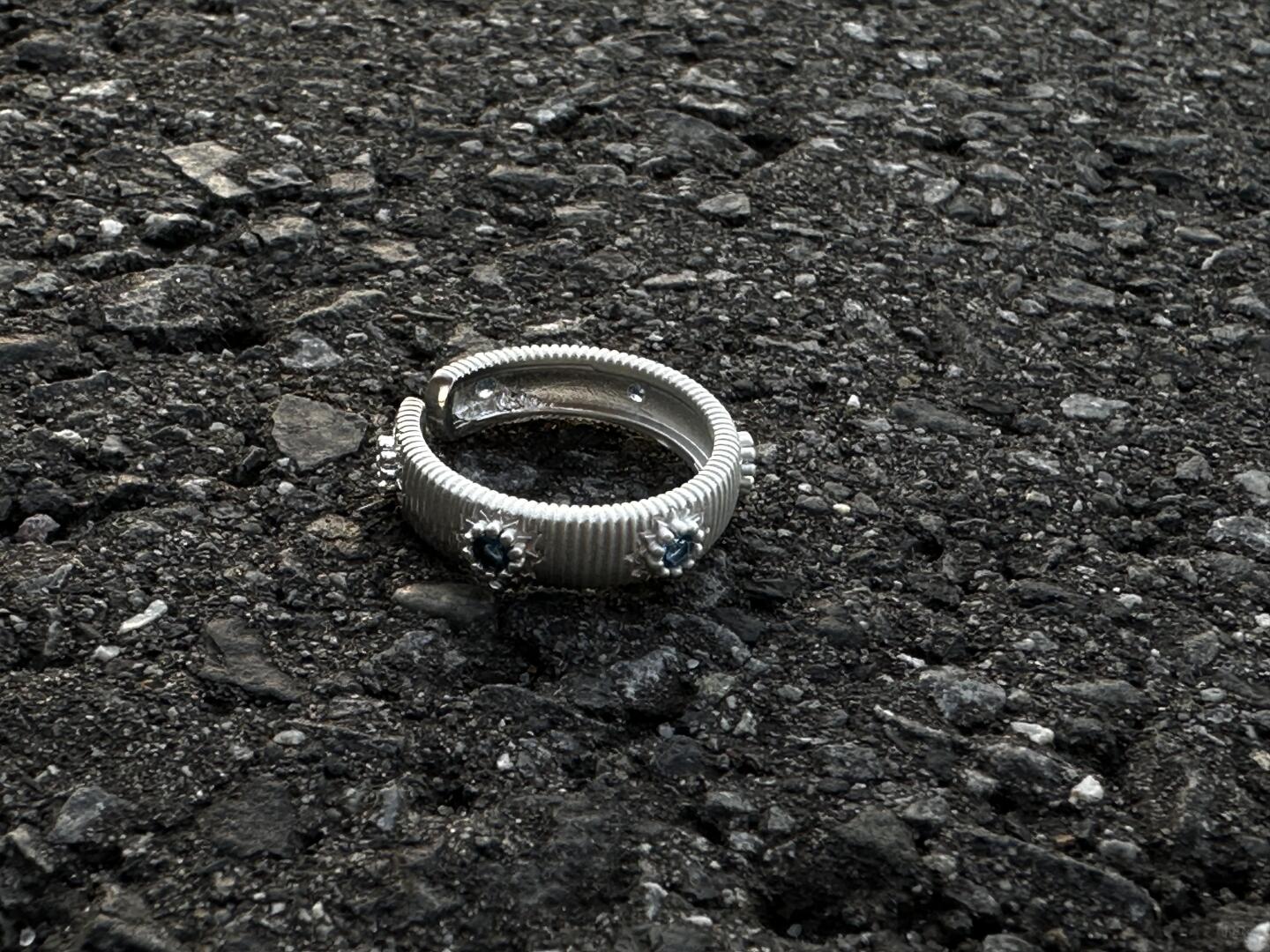 Azure Thread Sapphire Ring | Threaded Textured Band with Blue Sapphires