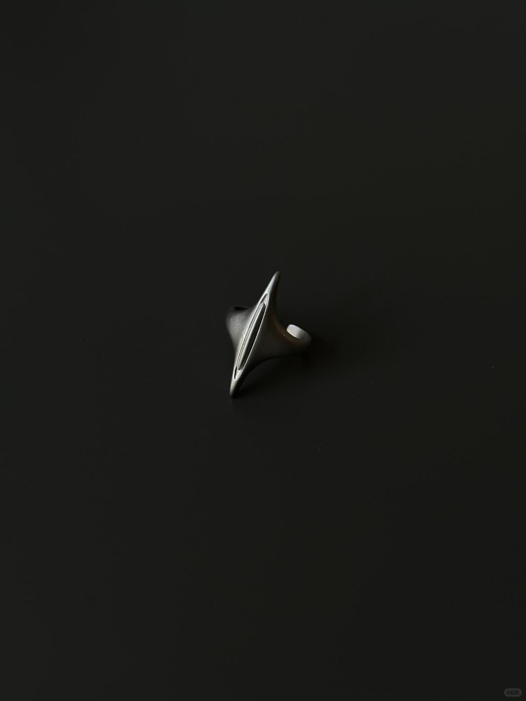 Cosmic Meteor Cruiser | Alien Ship & Meteorite Ring (Y2K Limited)