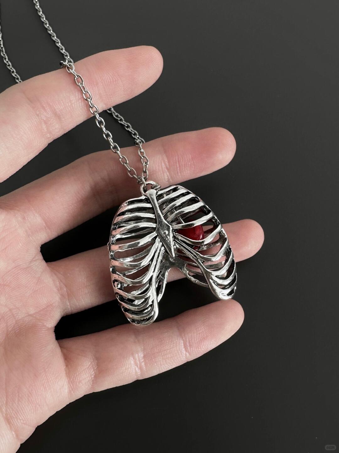 Warm Heart Necklace | Gothic Elegance & Soulful Design (Limited Edition)