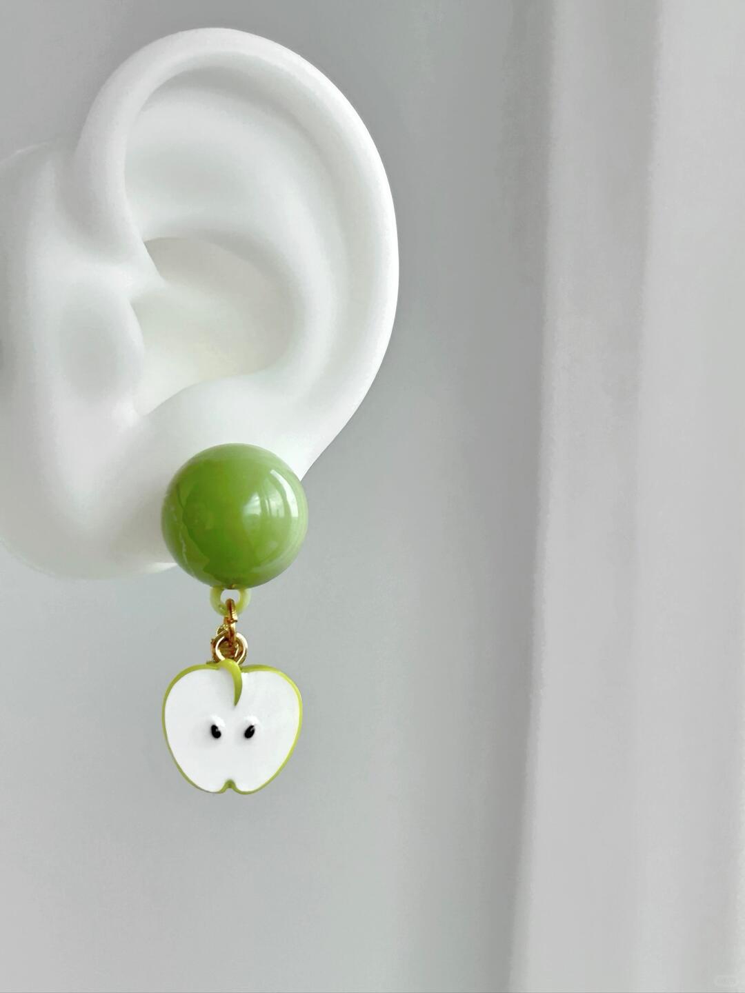 Green Apple Earrings | Youthful Charm & Nostalgia (Limited Edition)