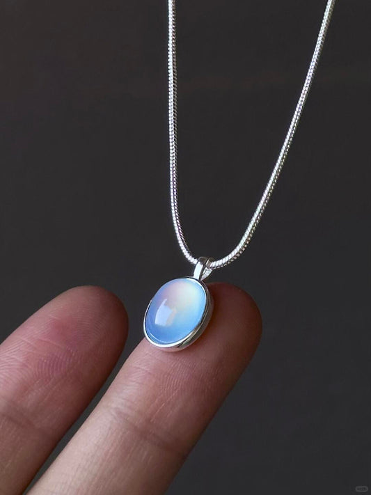 And Leaves the World to Darkness and to Me | Twilight Divide Necklace