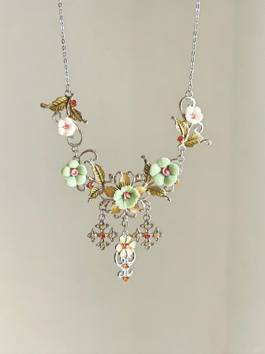 Flower Note Necklace | Vintage Elegance & Poetic Charm (Limited Edition)