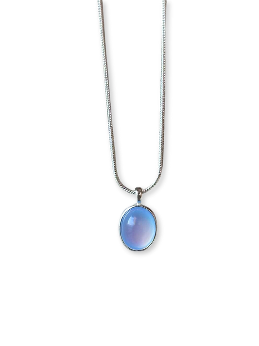 And Leaves the World to Darkness and to Me | Twilight Divide Necklace