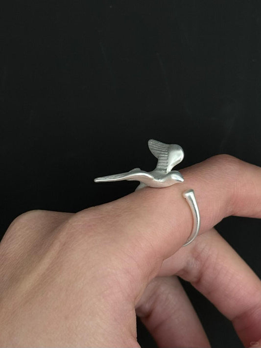 Albatross Lift | Headwinds Are True Lift Statement Ring (Y2K Limited)