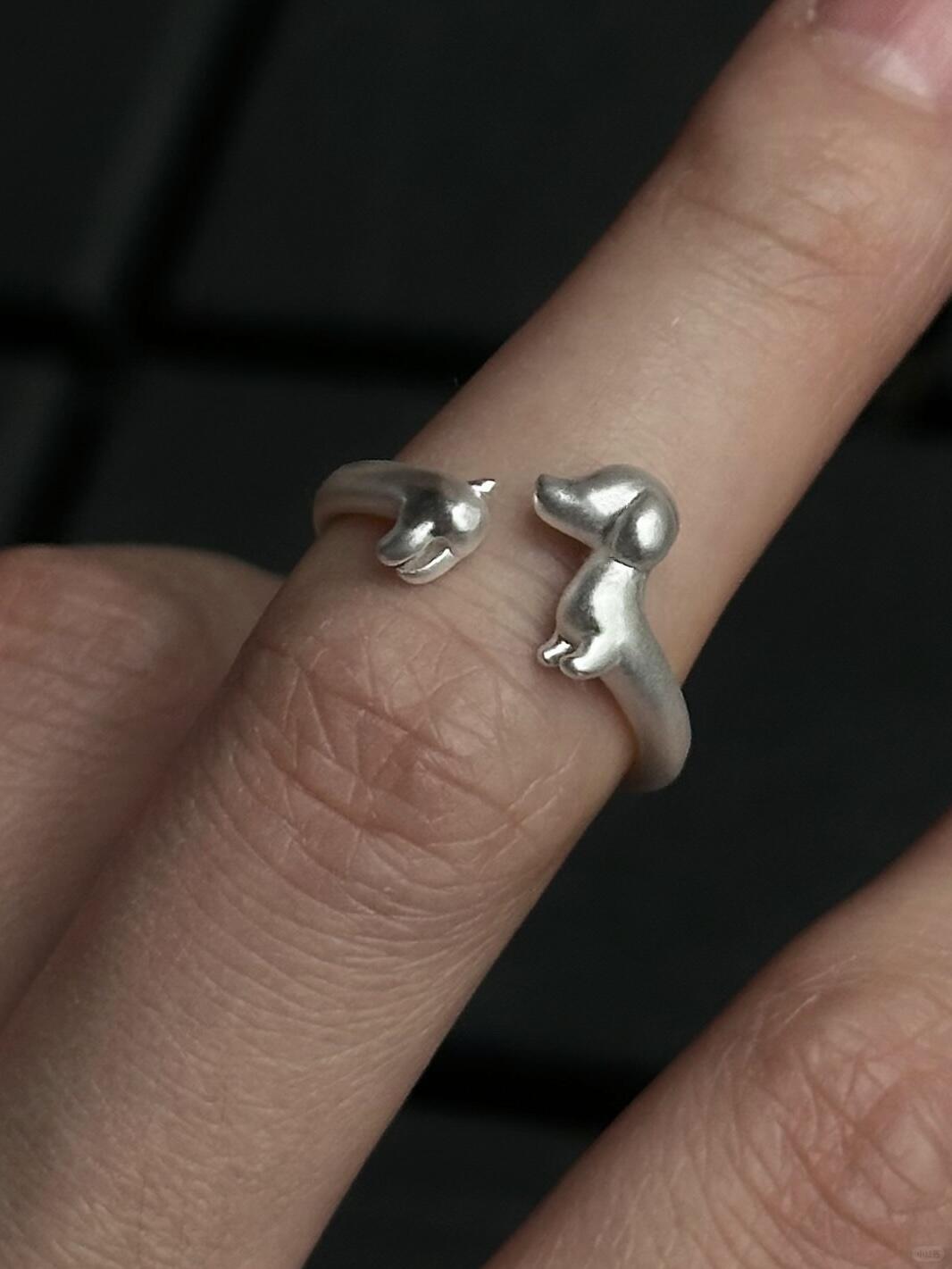 Endlessly Long Dog | Infinite Dachshund Ring for Puppycore People