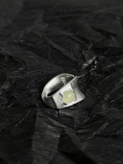 Green Is the Heart of Spring | Oakmoss Minimalist Ear Cuff Clip
