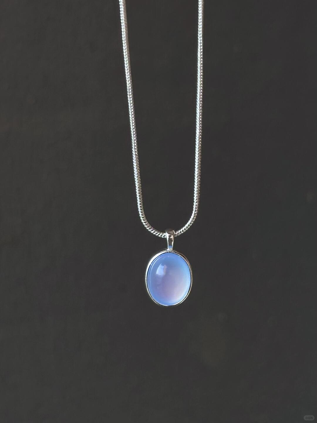 And Leaves the World to Darkness and to Me | Twilight Divide Necklace