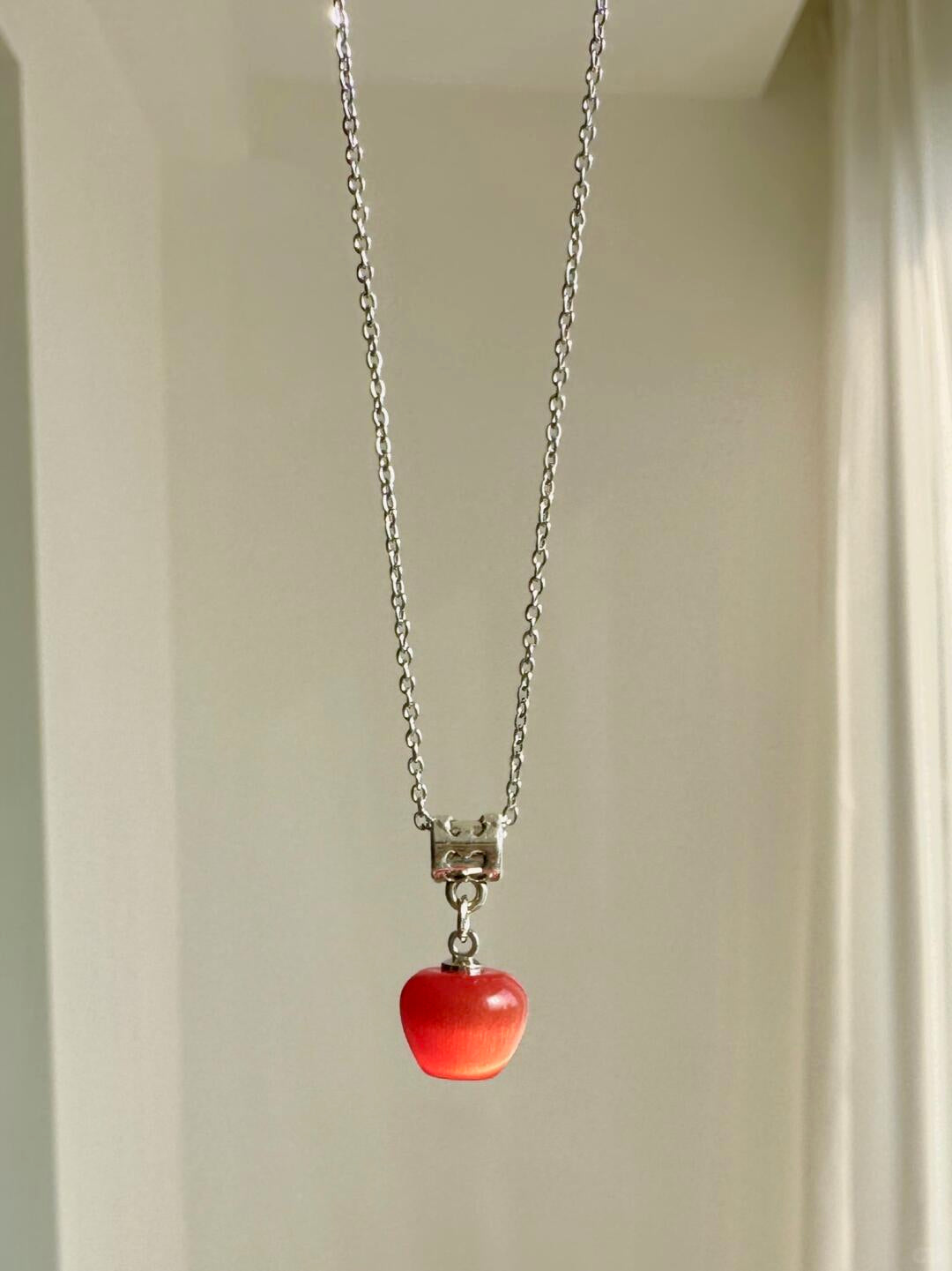Saturn Pearl Necklace | Cosmic Elegance & Poetic Beauty (Limited Edition)