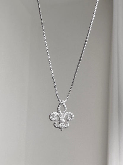 Florence Iris Necklace | Romantic Elegance & Timeless Beauty (Limited Edition)