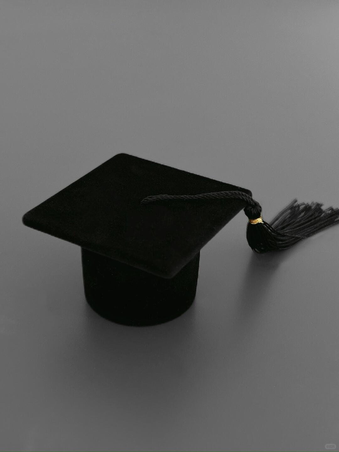 Graduation Ring Box | Sentimental Keepsake for New Beginnings (Limited Edition)