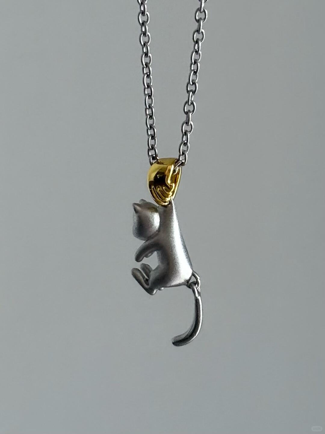 Hide-and-Seek | Playful Kitten Pendant Necklace (Y2K Limited)