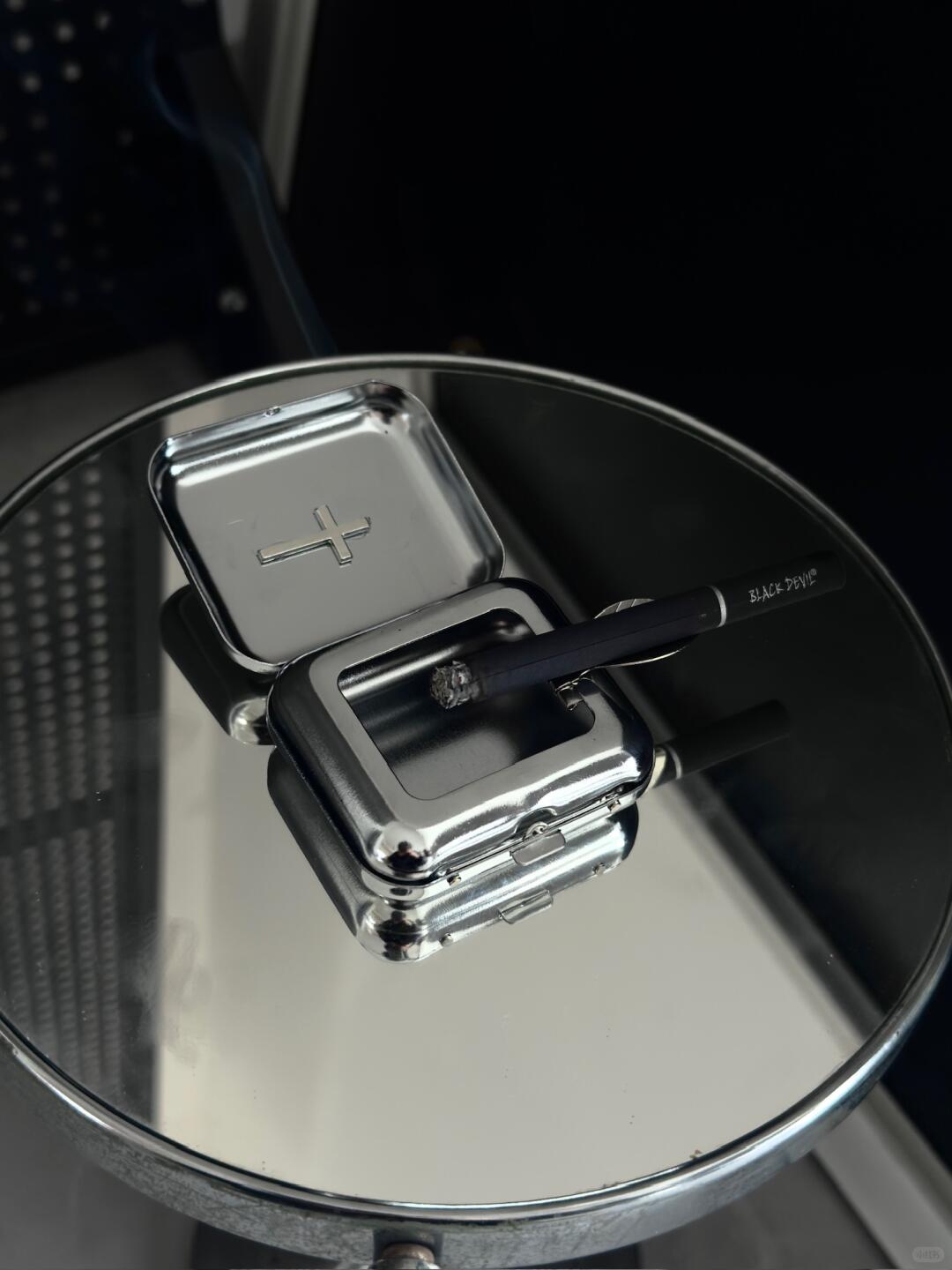 Memento Ashtray | Portable Y2K Nostalgia Gift