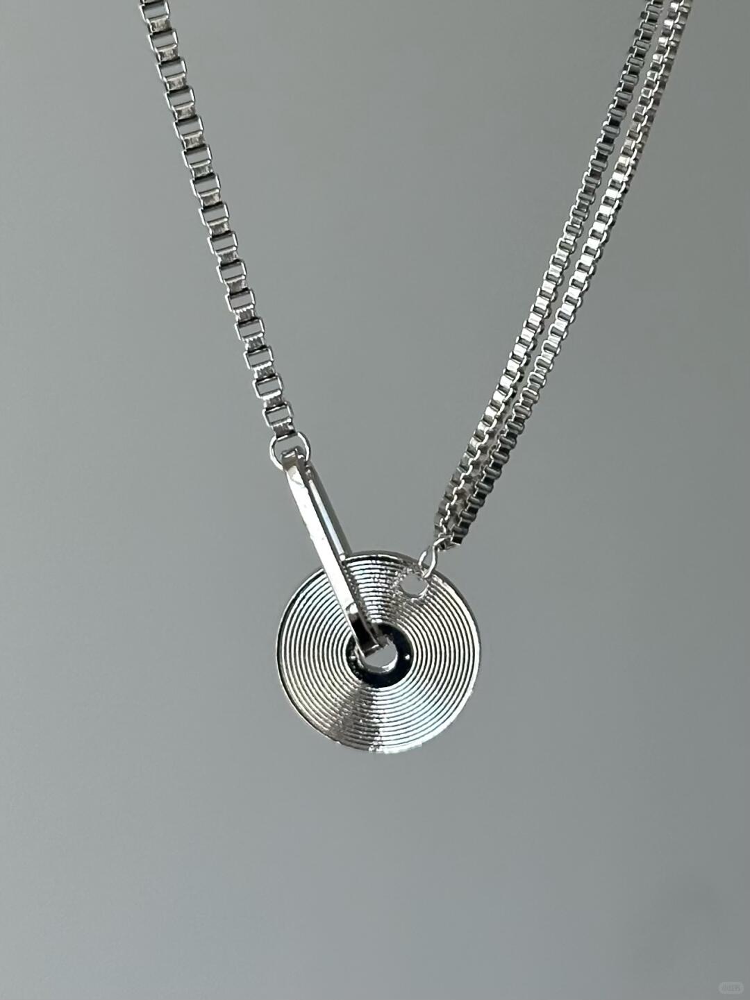 Vinyl Record Necklace | Y2K Vintage Charm (Limited Edition)