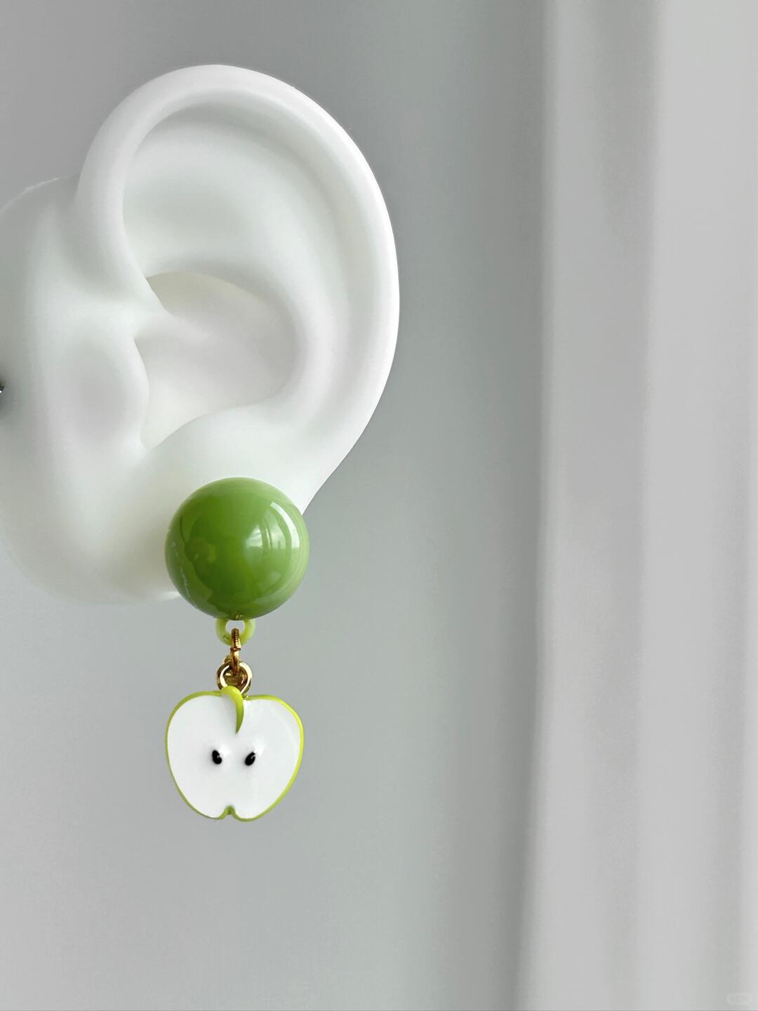 Green Apple Earrings | Youthful Charm & Nostalgia (Limited Edition)