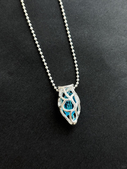 Heart of the Ocean Necklace | Deep Blue Elegance & Poetic Design (Limited Edition)