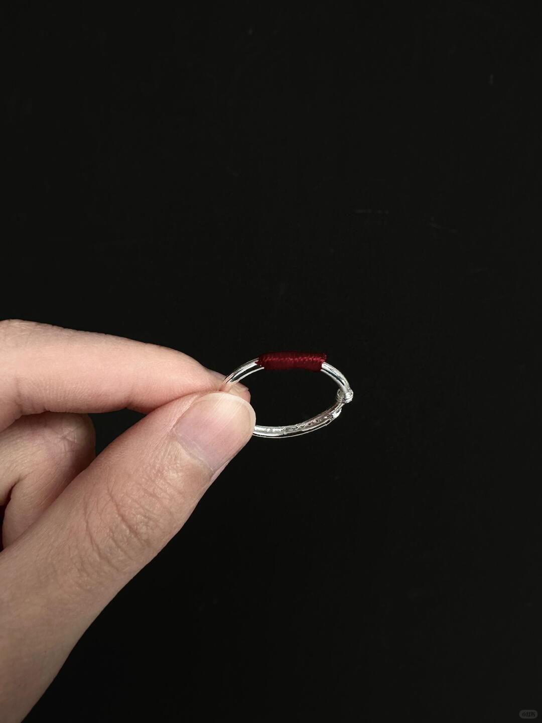 Fili aggrovigliati | Anello del filo rosso del destino (Y2K Limited)
