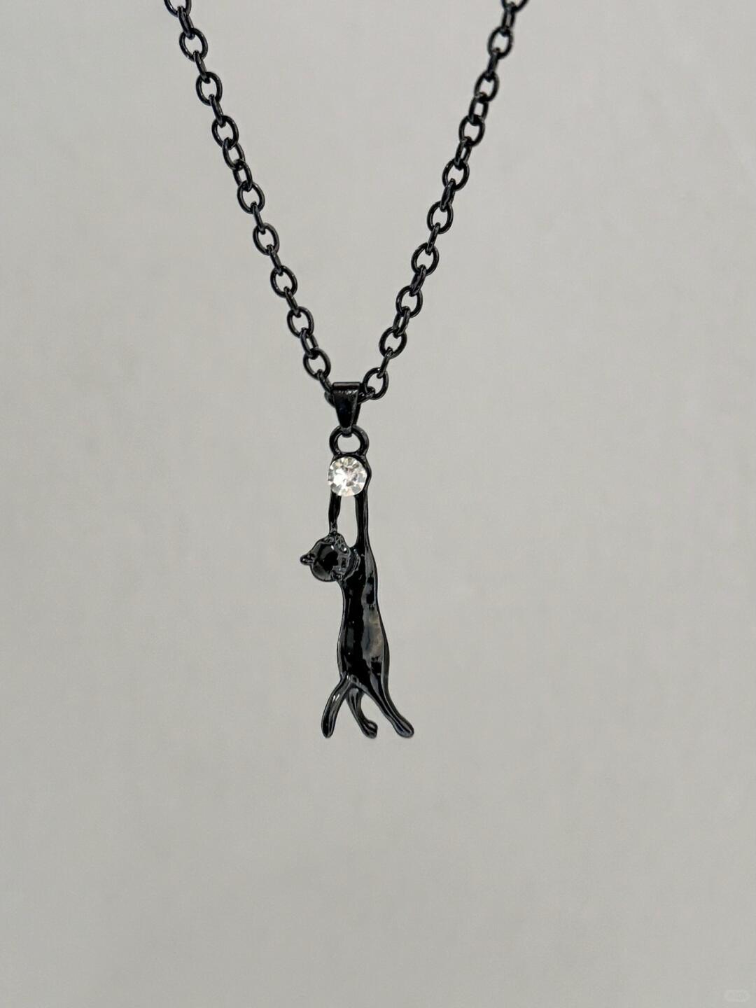 Shiny Stone Necklace | Playful Feline Charm (Limited Edition)