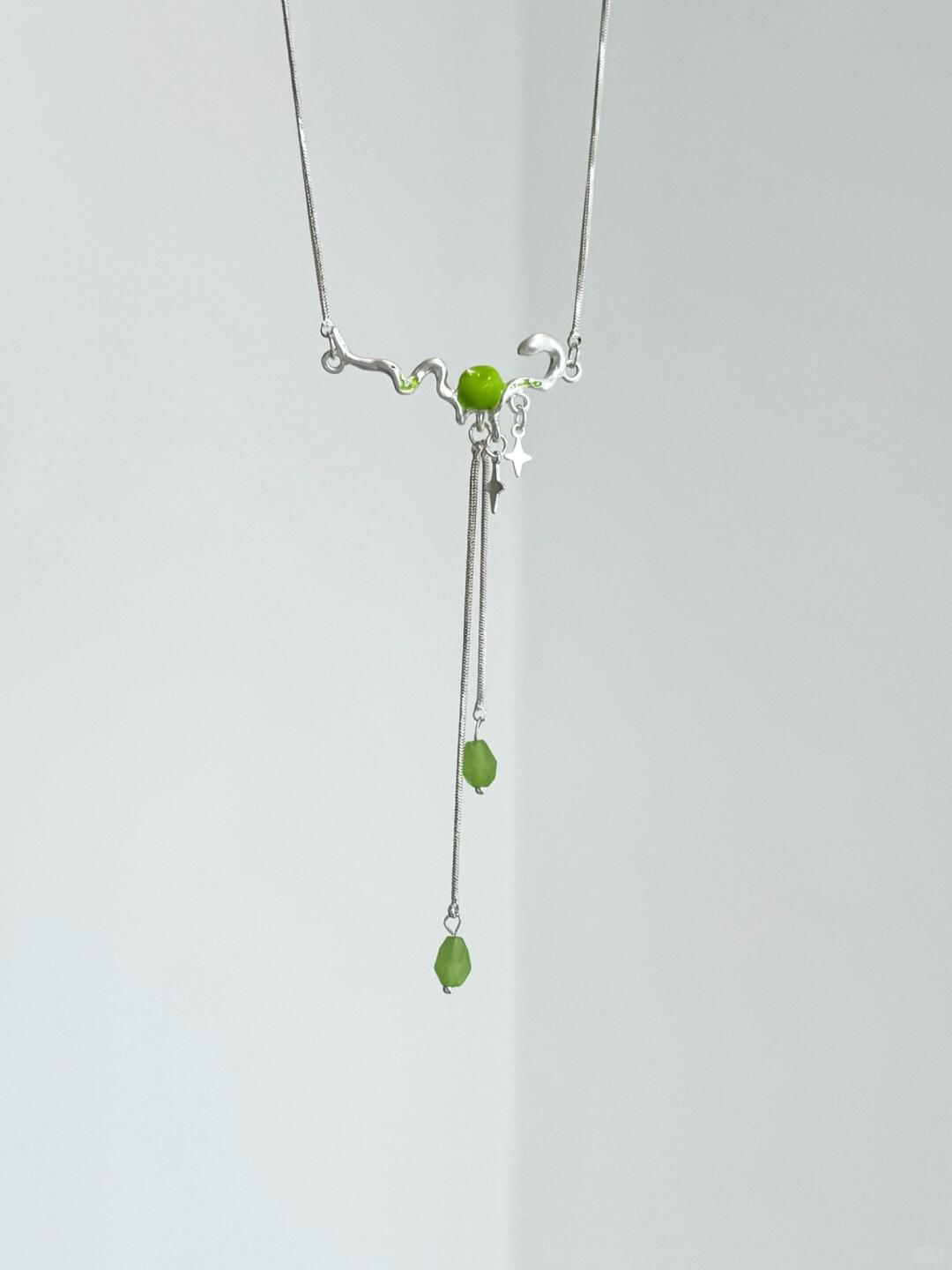 Green Apple Snake Necklace | Summer Elegance & Poetic Design (Limited Edition)