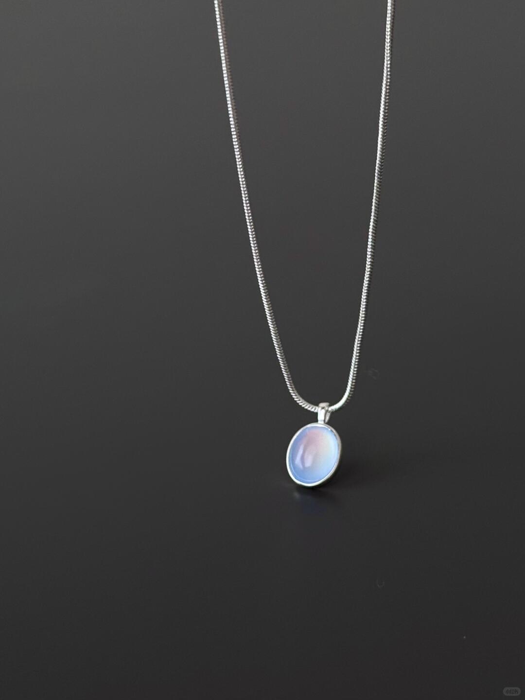 And Leaves the World to Darkness and to Me | Twilight Divide Necklace