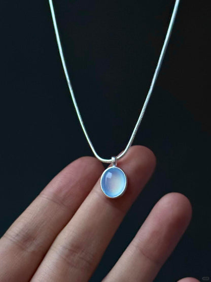 And Leaves the World to Darkness and to Me | Twilight Divide Necklace
