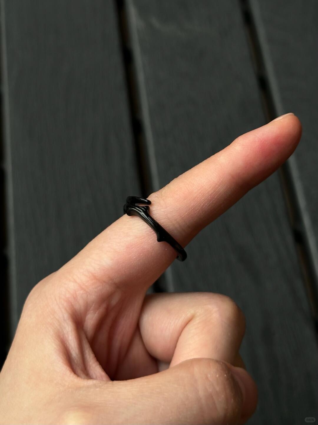 Venom Ring | Dark Fluidity & Bold Elegance (Limited Edition)