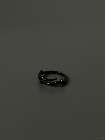 Venom Ring | Dark Fluidity & Bold Elegance (Limited Edition)