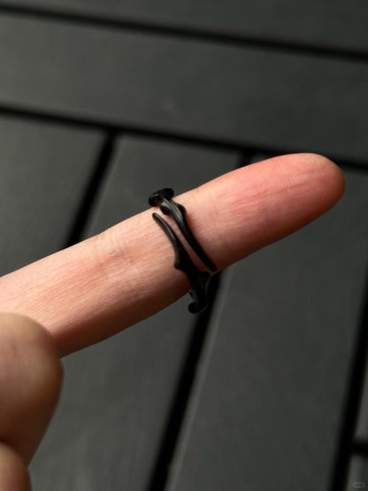 Venom Ring | Dark Fluidity & Bold Elegance (Limited Edition)