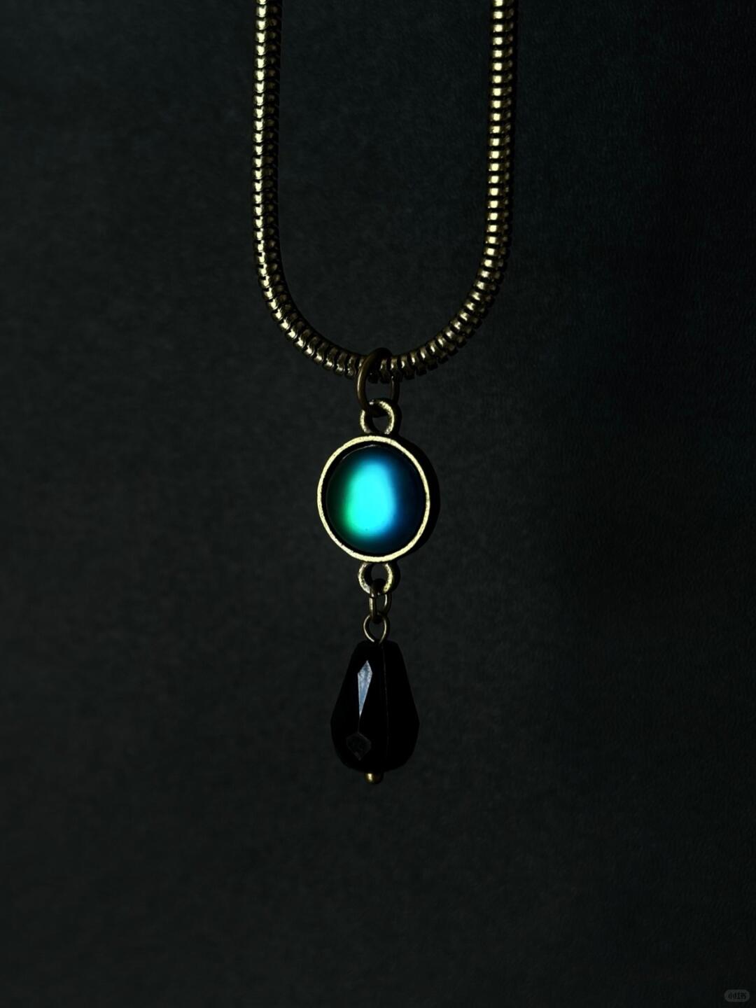 Akela Pūrṇ Necklace | Singular Wholeness Pendant (Limited Edition)