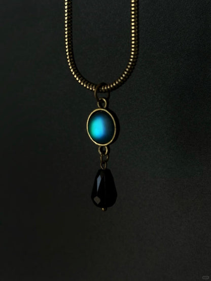 Akela Pūrṇ Necklace | Singular Wholeness Pendant (Limited Edition)