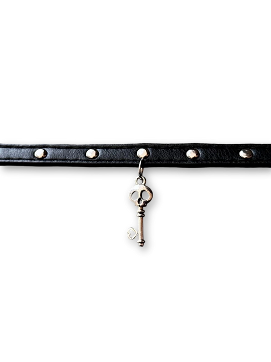 Sweetheart Skull Choker | Gothic Whimsy & Edgy Charm (Limited Edition)