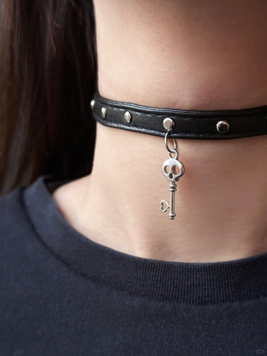 Sweetheart Skull Choker | Gothic Whimsy & Edgy Charm (Limited Edition)
