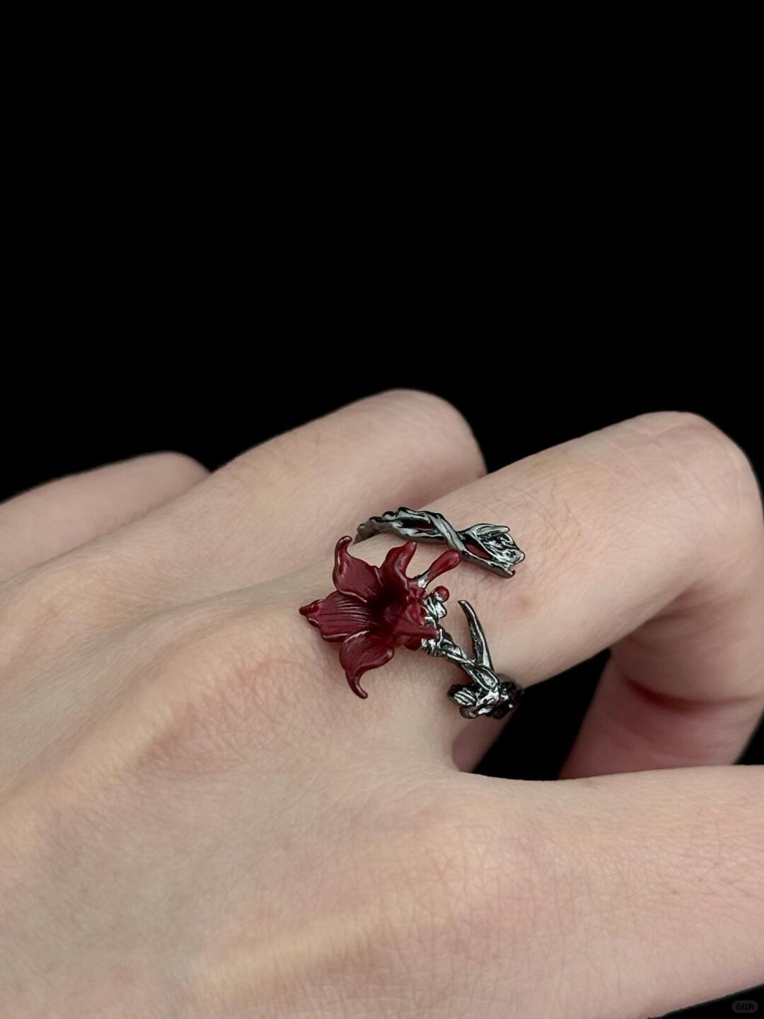 Datura Stramonium | Broken Mandrake Flower Statement Ring (Y2K Limited)