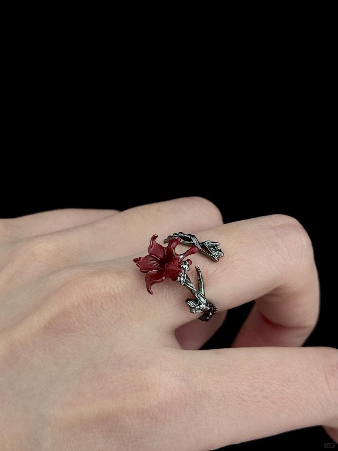 Datura Stramonium | Broken Mandrake Flower Statement Ring (Y2K Limited)