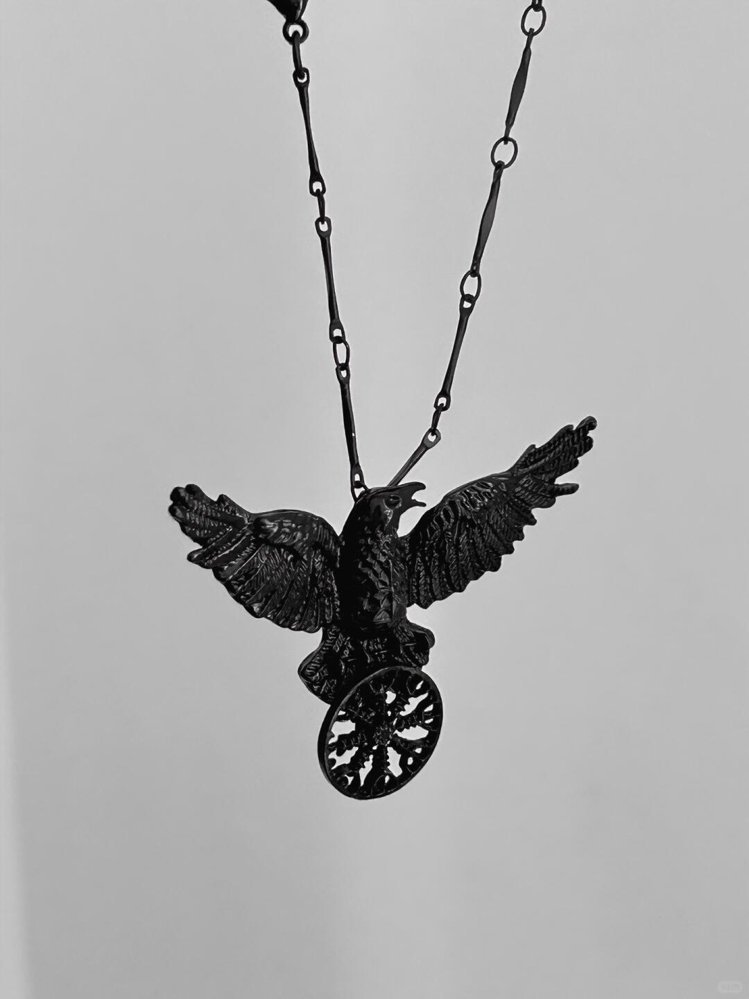 Eagle Necklace | Bold Elegance & Poetic Design (Limited Edition)
