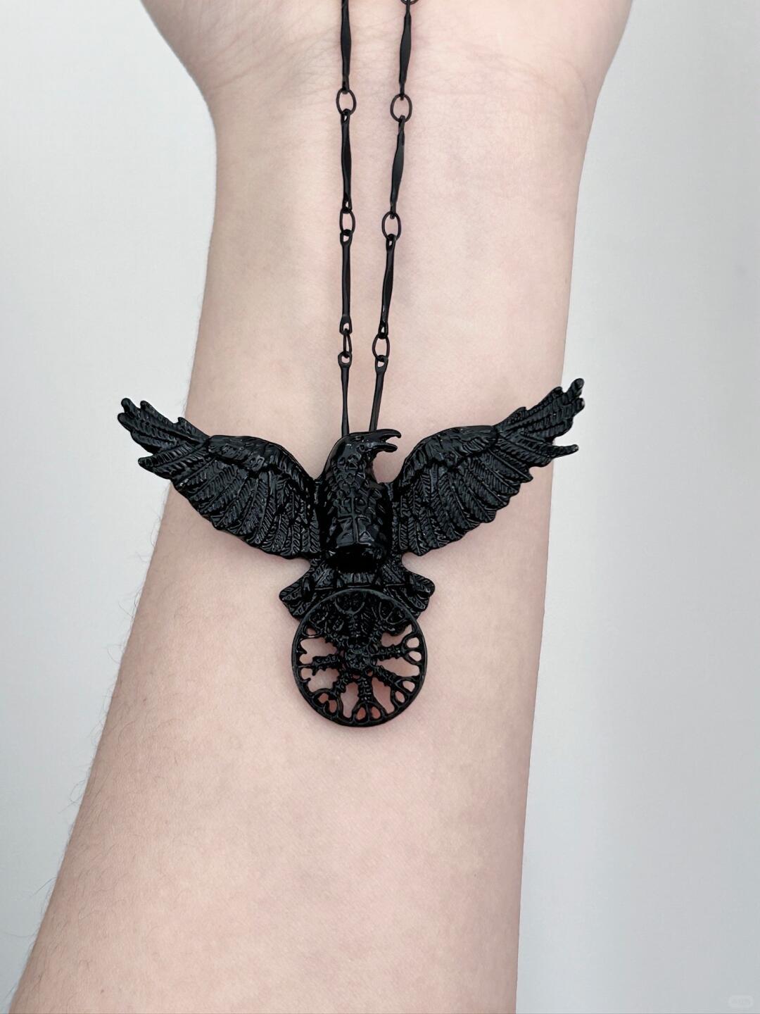 Eagle Necklace | Bold Elegance & Poetic Design (Limited Edition)