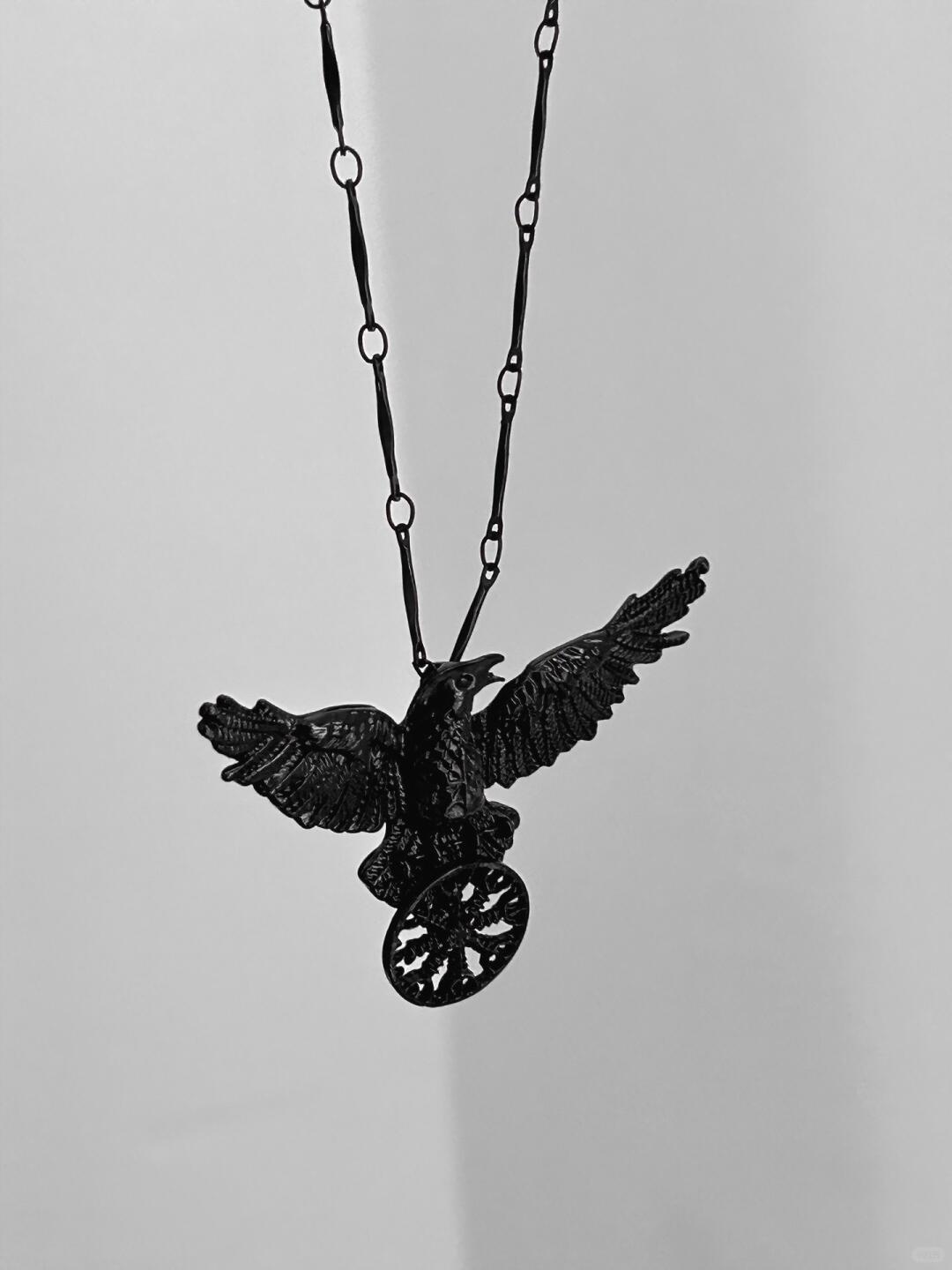 Eagle Necklace | Bold Elegance & Poetic Design (Limited Edition)