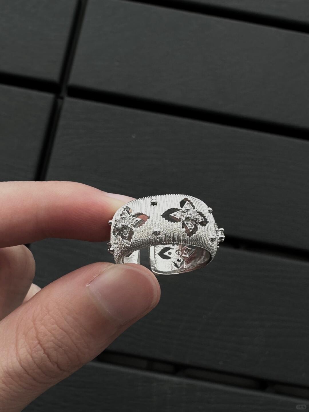 Flowers under the Moonlight Ring | Poetic Elegance & Lunar Design (Limited Edition)